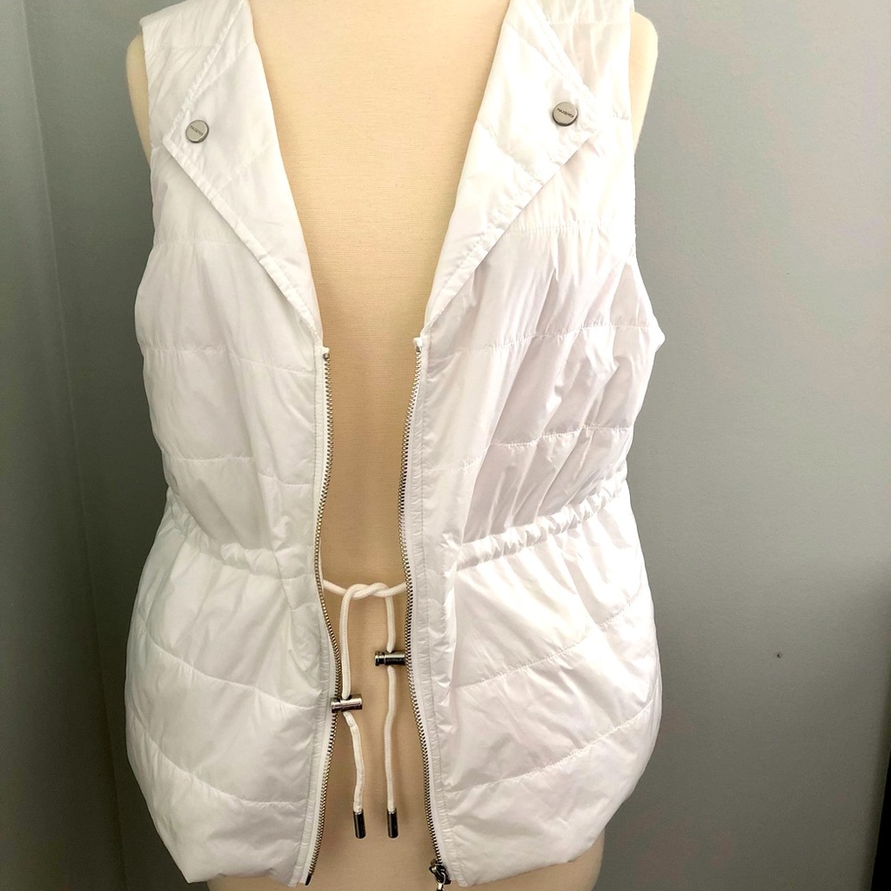MAX & MOI Padded light weight vest E21 Dora White - Picture 5 of 7